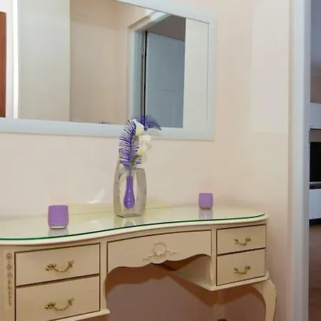 Modern In Torrevieja, 60 M², Near Beaches شقة